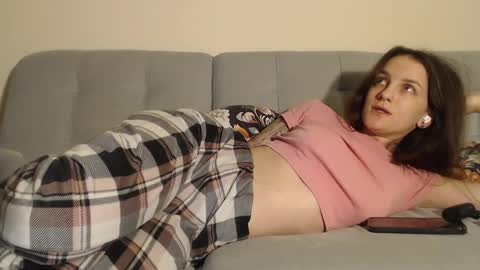 Snapshot of anime_baby22 chatting on 12.26.24 Alice online show from 12.26.24