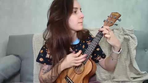 Snapshot of anime_baby22 chatting on 01.19.25 Alice online show from 01.19.25