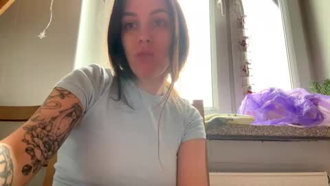 Snapshot of anime_baby22 chatting on 02.04.25 Alice online show from 02.04.25