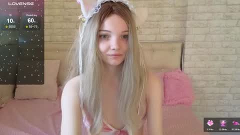 Snapshot of animealica chatting on 06.19.26 Alica online show from 06.19.26