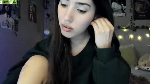 Snapshot of anisa_sweet chatting on 11.23.25 Anisa Moan from LovenseWet from Tip MenuOpen for Private online show from 11.23.25