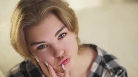 Snapshot of anishavivo chatting on 12.03.25 AnishaVivo online show from 12.03.25