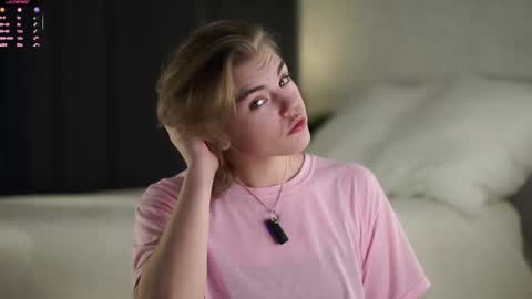 Snapshot of anishavivo chatting on 12.16.25 AnishaVivo online show from 12.16.25