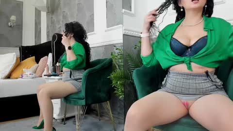 Snapshot of anissia_teaser chatting on 01.23.25 anissia teaser online show from 01.23.25