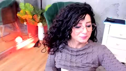 Snapshot of anissia_teaser chatting on 03.05.25 anissia teaser online show from 03.05.25