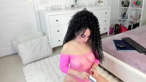 Snapshot of anissia_teaser chatting on 09.22.25 anissia teaser online show from 09.22.25