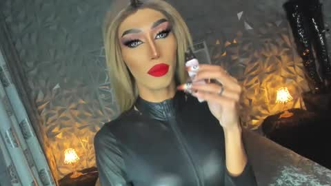 Miss Ann online show from 01.09.25