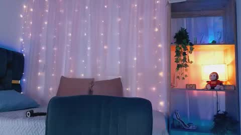 Snapshot of anitaglow chatting on 10.15.25 anitaglow online show from 10.15.25