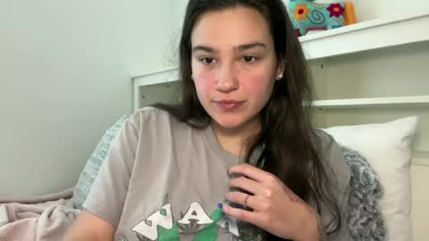Snapshot of anitayurmoni chatting on 06.25.26 anitayurmoni online show from 06.25.26