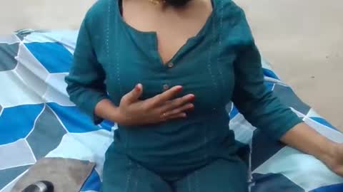 anjali_dogra786 online show from 12.20.25