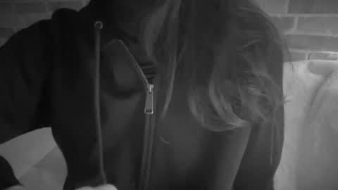 Snapshot of anje_forsexytime chatting on 12.16.25 Anje online show from 12.16.25