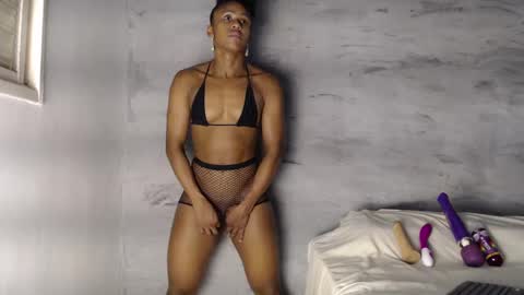 Hello My name is NaiaraPv is OPEN online show from 03.04.25