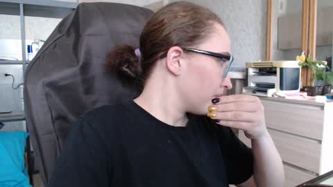 Snapshot of ankey_rayah chatting on 12.17.24 Nameless online show from 12.17.24