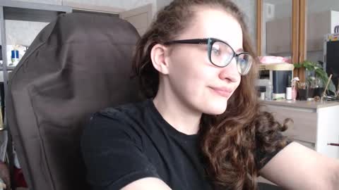 Snapshot of ankey_rayah chatting on 01.04.25 Nameless online show from 01.04.25