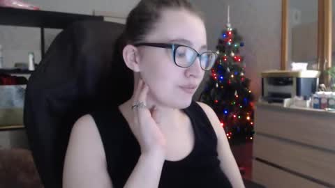 Snapshot of ankey_rayah chatting on 01.12.25 Nameless online show from 01.12.25