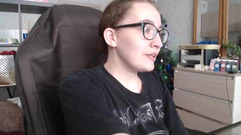 Snapshot of ankey_rayah chatting on 01.19.25 Nameless online show from 01.19.25