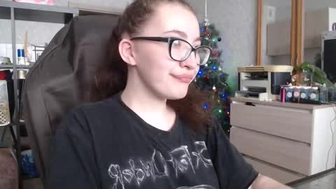 Snapshot of ankey_rayah chatting on 01.20.25 Nameless online show from 01.20.25