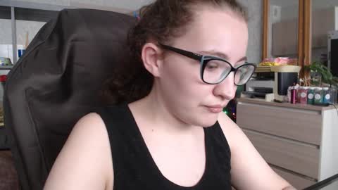 Snapshot of ankey_rayah chatting on 01.21.25 Nameless online show from 01.21.25