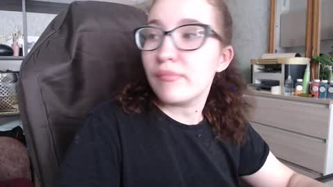 Snapshot of ankey_rayah chatting on 02.04.25 Nameless online show from 02.04.25