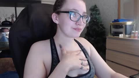 Snapshot of ankey_rayah chatting on 02.11.25 Nameless online show from 02.11.25