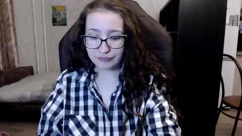 Snapshot of ankey_rayah chatting on 01.18.26 Nameless online show from 01.18.26