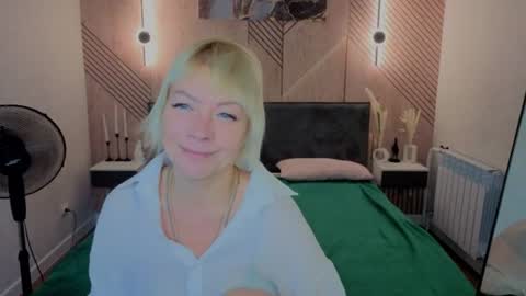 Snapshot of ann_annise chatting on 06.29.26 ann_annise online show from 06.29.26