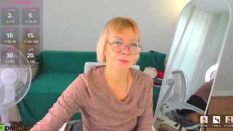 Snapshot of ann_annise chatting on 07.26.26 ann_annise online show from 07.26.26