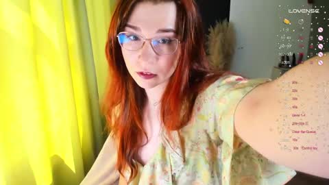 Snapshot of ann_couette chatting on 05.25.26 Im Ann welcome in my room PVT is open online show from 05.25.26