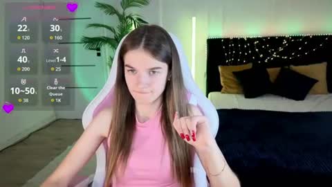 ann_woood online show from 07.10.26