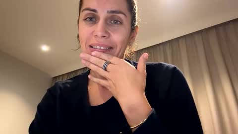 Anna online show from 11.05.25