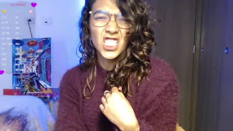 Snapshot of anna_dlove_cam chatting on 01.10.25 Anna online show from 01.10.25