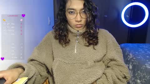 Snapshot of anna_dlove_cam chatting on 02.05.25 Anna online show from 02.05.25