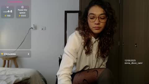 Snapshot of anna_dlove_cam chatting on 09.12.25 Anna online show from 09.12.25