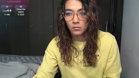 Snapshot of anna_dlove_cam chatting on 10.08.25 Anna online show from 10.08.25