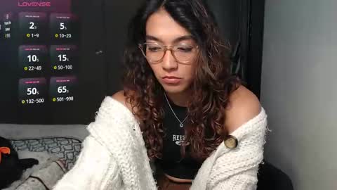 Snapshot of anna_dlove_cam chatting on 11.14.25 Anna online show from 11.14.25