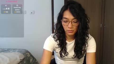 Snapshot of anna_dlove_cam chatting on 11.21.25 Anna online show from 11.21.25