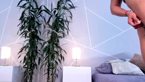 Snapshot of anna_joness chatting on 01.28.25 Anna online show from 01.28.25