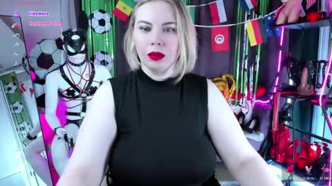 Snapshot of anna_maxwell chatting on 07.18.26 Anna online show from 07.18.26