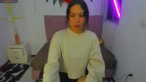 Snapshot of anna_moon18 chatting on 10.17.25 ANNA online show from 10.17.25