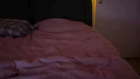 Snapshot of annabelle89x chatting on 11.16.25 annabelle89x online show from 11.16.25