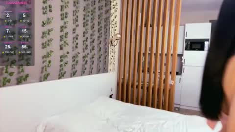 Snapshot of annabellegallego chatting on 12.16.25 Aya online show from 12.16.25