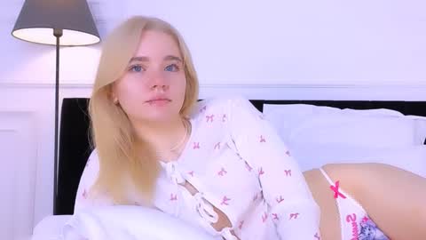 AnnaBelle online show from 10.18.25