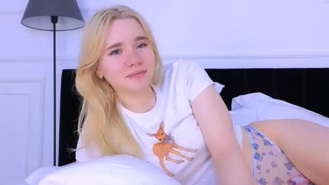 AnnaBelle online show from 10.30.25