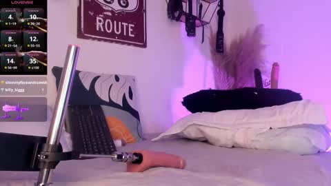 Anna online show from 02.14.25