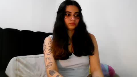 Snapshot of annacrow chatting on 05.27.26 Anna online show from 05.27.26