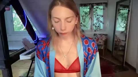 Snapshot of annadarko chatting on 07.25.26 Anna Darko online show from 07.25.26