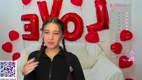 Snapshot of annaelfi chatting on 02.16.25 Anna online show from 02.16.25