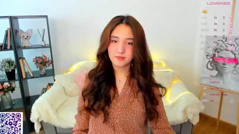 Snapshot of annaelfi chatting on 03.07.25 Anna online show from 03.07.25