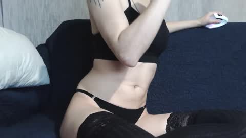 Snapshot of annahotcrazy chatting on 11.04.25 annahotcrazy online show from 11.04.25