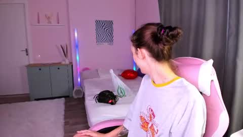 Anna online show from 07.29.26